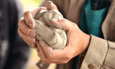 Molding clay